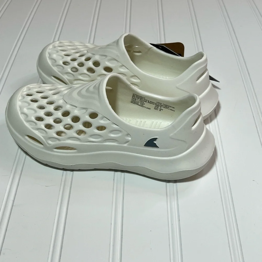 Size 11 Kids Active Lifestyle White Water Shoes